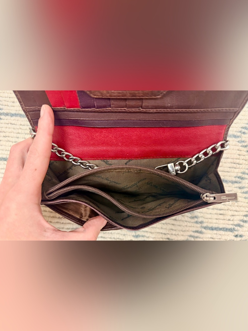 FERRAGAMO Vintage Y2K Red Monogram Embossed Leather 2-Tone Wallet W/ Chain - Picture 14 of 16